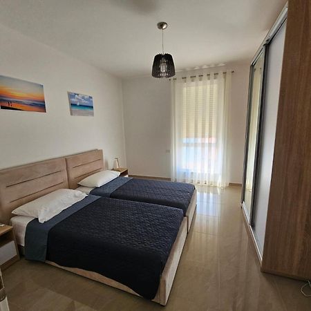 La Dolce Vita Durres Bagian luar foto