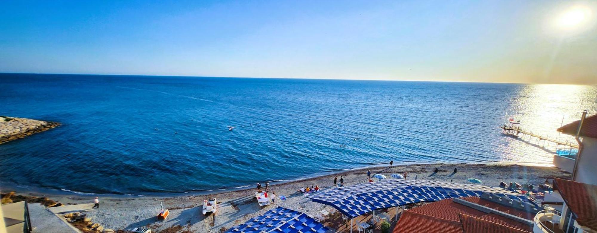 La Dolce Vita Durres Bagian luar foto